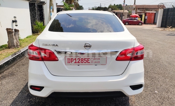 Ra Tuntun Nissan Sentra funfun Ọkọ̀ in Weija ni Greater Accra Ra Tuntun Nissan Sentra funfun Ọkọ̀ in Weija ni Greater Accra