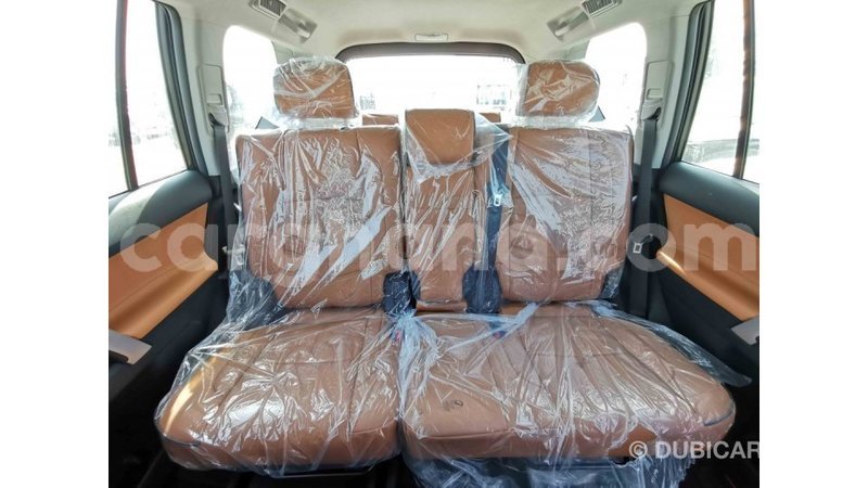 Big with watermark toyota prado ashanti import dubai 18658