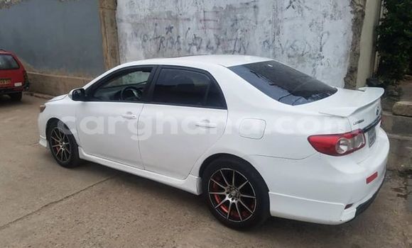 Sayi Na hannu Toyota Corolla White Mota in Accra a Greater Accra Sayi Na hannu Toyota Corolla White Mota in Accra a Greater Accra