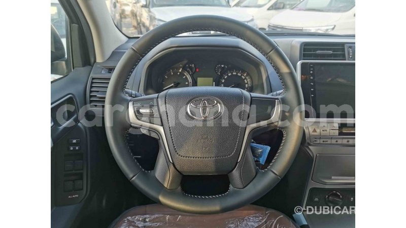 Big with watermark toyota prado ashanti import dubai 18667