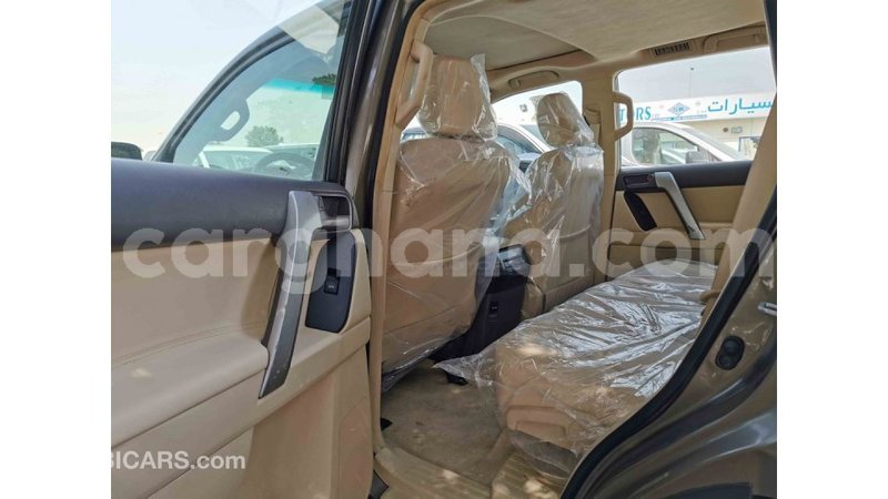 Big with watermark toyota prado ashanti import dubai 18674