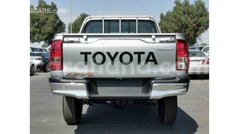 Big with watermark toyota hilux ashanti import dubai 18682