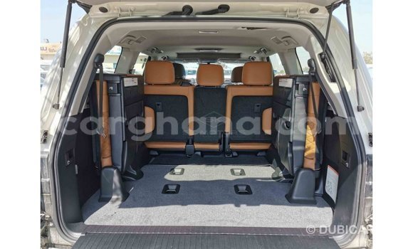 Buy Import Toyota Land Cruiser White Car in Import - Dubai in Ashanti Buy Import Toyota Land Cruiser White Car in Import - Dubai in Ashanti