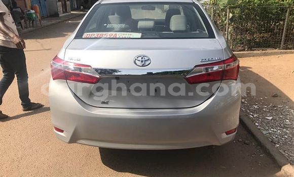 Sayi Na hannu Toyota Corolla Azurfa Mota in Accra a Greater Accra Sayi Na hannu Toyota Corolla Azurfa Mota in Accra a Greater Accra