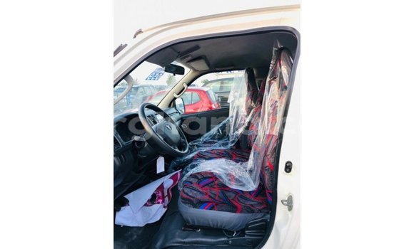Sayi Imported Toyota Hiace White Mota in Import - Dubai a Ashanti Sayi Imported Toyota Hiace White Mota in Import - Dubai a Ashanti