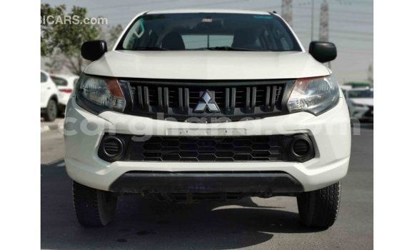 Ra Imported Mitsubishi L200 funfun Ọkọ̀ in Import - Dubai ni Ashanti Ra Imported Mitsubishi L200 funfun Ọkọ̀ in Import - Dubai ni Ashanti