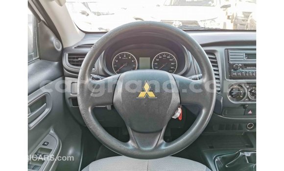Ra Imported Mitsubishi L200 funfun Ọkọ̀ in Import - Dubai ni Ashanti Ra Imported Mitsubishi L200 funfun Ọkọ̀ in Import - Dubai ni Ashanti