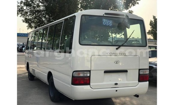 Ra Imported Toyota Coaster funfun Ọkọ̀ in Import - Dubai ni Ashanti Ra Imported Toyota Coaster funfun Ọkọ̀ in Import - Dubai ni Ashanti