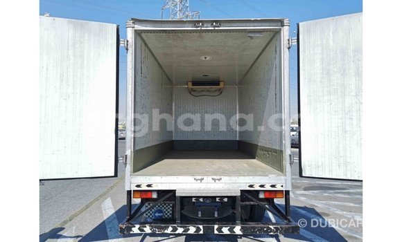 Ra Imported Mitsubishi Carisma funfun Ọkọ̀ in Import - Dubai ni Ashanti Ra Imported Mitsubishi Carisma funfun Ọkọ̀ in Import - Dubai ni Ashanti