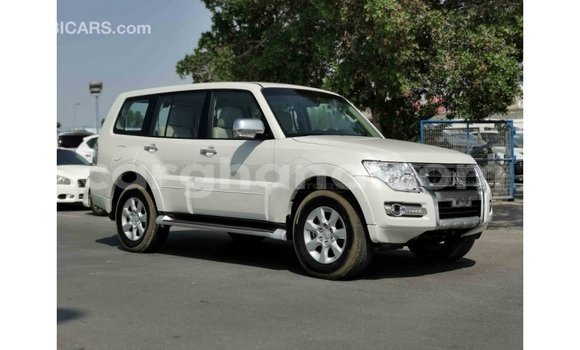 Sayi Imported Mitsubishi Pajero White Mota in Import - Dubai a Ashanti Sayi Imported Mitsubishi Pajero White Mota in Import - Dubai a Ashanti
