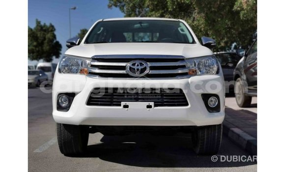 Ra Imported Toyota Hilux funfun Ọkọ̀ in Import - Dubai ni Ashanti Ra Imported Toyota Hilux funfun Ọkọ̀ in Import - Dubai ni Ashanti