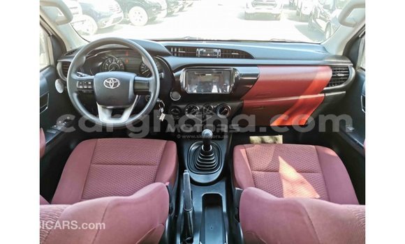 Ra Imported Toyota Hilux funfun Ọkọ̀ in Import - Dubai ni Ashanti Ra Imported Toyota Hilux funfun Ọkọ̀ in Import - Dubai ni Ashanti