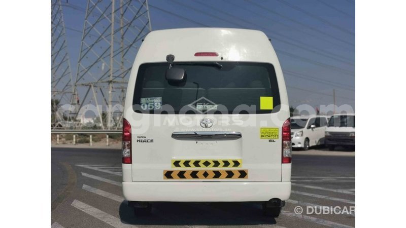 Big with watermark toyota hiace ashanti import dubai 18790