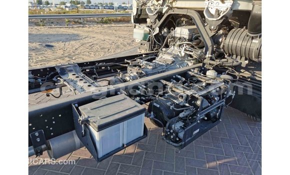 Buy Import Isuzu Rodeo White Car in Import - Dubai in Ashanti Buy Import Isuzu Rodeo White Car in Import - Dubai in Ashanti