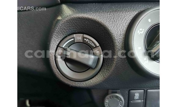 Buy Import Toyota Hilux White Car in Import - Dubai in Ashanti Buy Import Toyota Hilux White Car in Import - Dubai in Ashanti