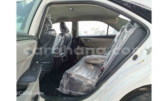 Buy Import Toyota Camry White Car in Import - Dubai in Ashanti Buy Import Toyota Camry White Car in Import - Dubai in Ashanti