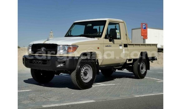Ra Imported Toyota Land Cruiser Alagara Ọkọ̀ in Import - Dubai ni Ashanti Ra Imported Toyota Land Cruiser Alagara Ọkọ̀ in Import - Dubai ni Ashanti
