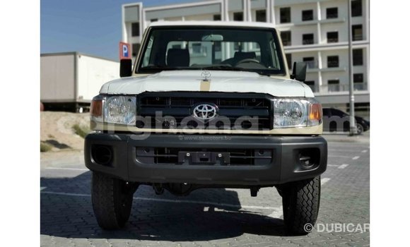 Ra Imported Toyota Land Cruiser Alagara Ọkọ̀ in Import - Dubai ni Ashanti Ra Imported Toyota Land Cruiser Alagara Ọkọ̀ in Import - Dubai ni Ashanti