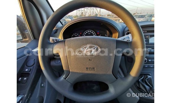 Ra Imported Hyundai Accent funfun Ọkọ̀ in Import - Dubai ni Ashanti Ra Imported Hyundai Accent funfun Ọkọ̀ in Import - Dubai ni Ashanti