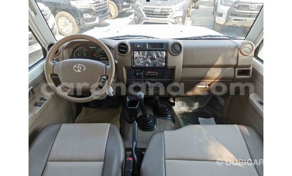 Ra Imported Toyota Land Cruiser funfun Ọkọ̀ in Import - Dubai ni Ashanti Ra Imported Toyota Land Cruiser funfun Ọkọ̀ in Import - Dubai ni Ashanti
