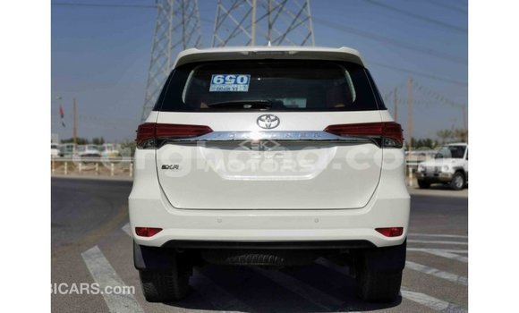Buy Import Toyota Fortuner White Car in Import - Dubai in Ashanti Buy Import Toyota Fortuner White Car in Import - Dubai in Ashanti