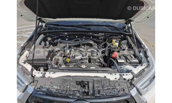 Sayi Imported Toyota Hilux White Mota in Import - Dubai a Ashanti Sayi Imported Toyota Hilux White Mota in Import - Dubai a Ashanti