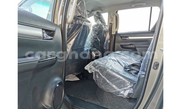 Buy Import Toyota Hilux Green Car in Import - Dubai in Ashanti Buy Import Toyota Hilux Green Car in Import - Dubai in Ashanti