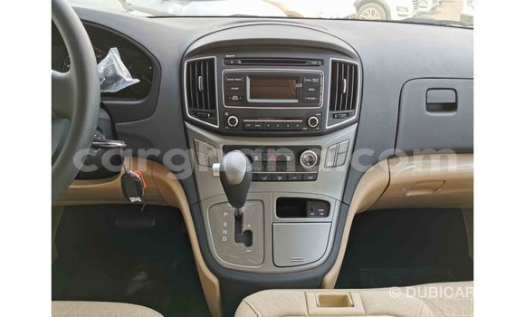 Ra Imported Hyundai Accent funfun Ọkọ̀ in Import - Dubai ni Ashanti Ra Imported Hyundai Accent funfun Ọkọ̀ in Import - Dubai ni Ashanti