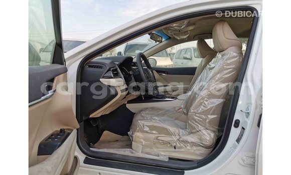 Sayi Imported Toyota Camry White Mota in Import - Dubai a Ashanti Sayi Imported Toyota Camry White Mota in Import - Dubai a Ashanti