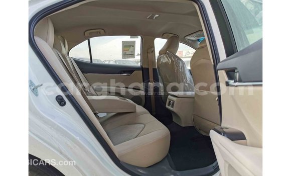 Sayi Imported Toyota Camry White Mota in Import - Dubai a Ashanti Sayi Imported Toyota Camry White Mota in Import - Dubai a Ashanti