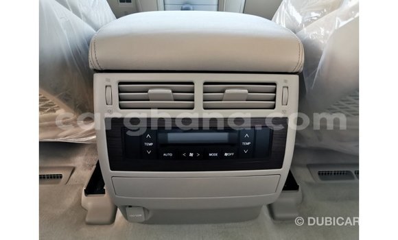 Buy Import Toyota Land Cruiser White Car in Import - Dubai in Ashanti Buy Import Toyota Land Cruiser White Car in Import - Dubai in Ashanti