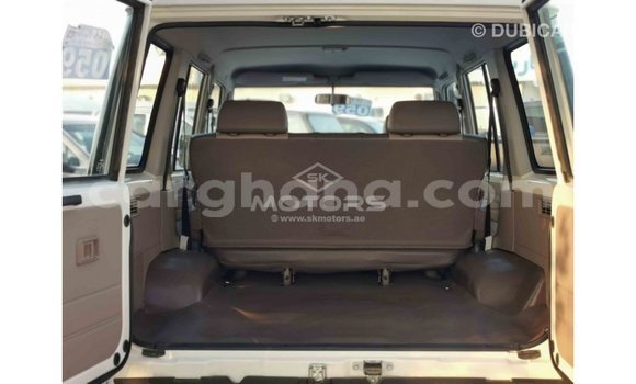 Ra Imported Toyota Land Cruiser funfun Ọkọ̀ in Import - Dubai ni Ashanti Ra Imported Toyota Land Cruiser funfun Ọkọ̀ in Import - Dubai ni Ashanti