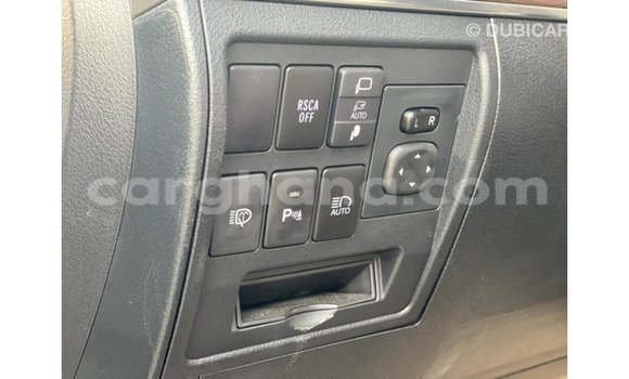 Ra Imported Toyota Land Cruiser funfun Ọkọ̀ in Import - Dubai ni Ashanti Ra Imported Toyota Land Cruiser funfun Ọkọ̀ in Import - Dubai ni Ashanti