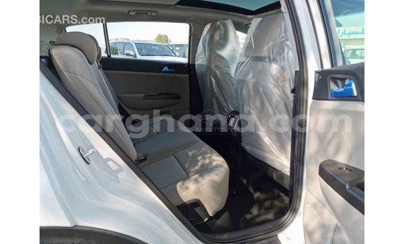 Sayi Imported Kia Sportage White Mota in Import - Dubai a Ashanti Sayi Imported Kia Sportage White Mota in Import - Dubai a Ashanti