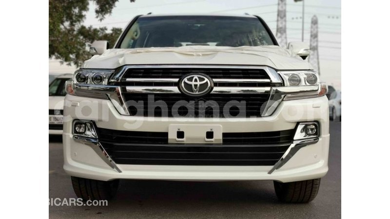 Big with watermark toyota land cruiser ashanti import dubai 18951