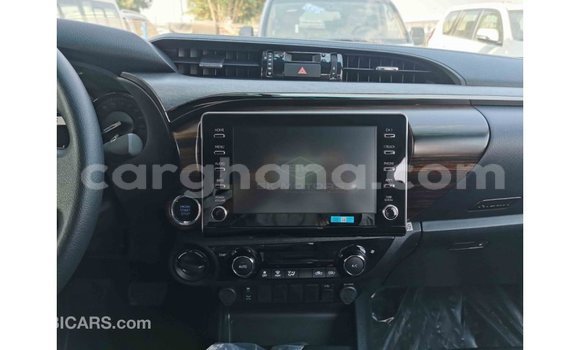 Ra Imported Toyota Hilux Brown Ọkọ̀ in Import - Dubai ni Ashanti Ra Imported Toyota Hilux Brown Ọkọ̀ in Import - Dubai ni Ashanti