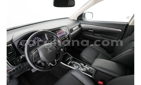 Ra Imported Mitsubishi Outlander funfun Ọkọ̀ in Import - Dubai ni Ashanti Ra Imported Mitsubishi Outlander funfun Ọkọ̀ in Import - Dubai ni Ashanti
