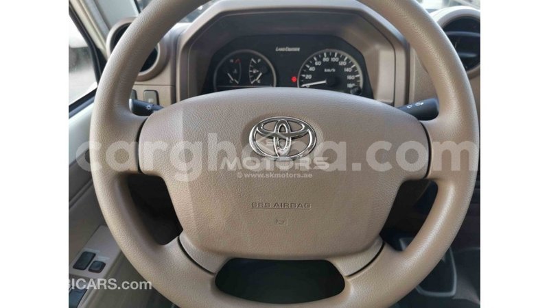 Big with watermark toyota land cruiser ashanti import dubai 18987