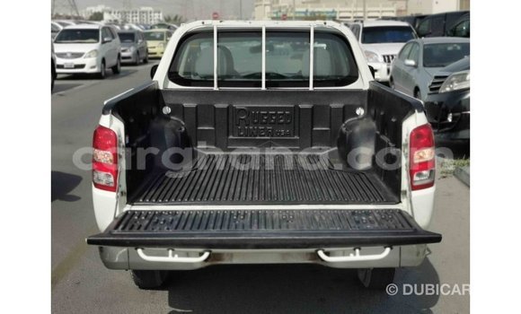 Buy Import Mitsubishi L200 White Car in Import - Dubai in Ashanti Buy Import Mitsubishi L200 White Car in Import - Dubai in Ashanti