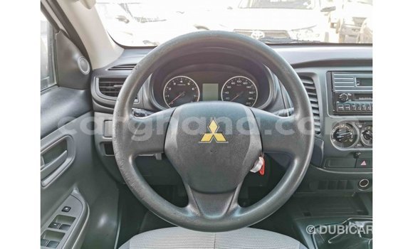 Buy Import Mitsubishi L200 White Car in Import - Dubai in Ashanti Buy Import Mitsubishi L200 White Car in Import - Dubai in Ashanti
