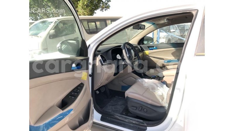 Big with watermark hyundai tucson ashanti import dubai 19047