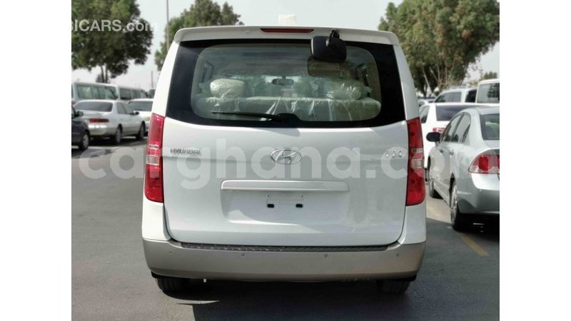 Big with watermark hyundai accent ashanti import dubai 19050