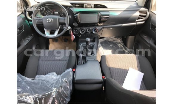 Buy Import Toyota Hilux White Car in Import - Dubai in Ashanti Buy Import Toyota Hilux White Car in Import - Dubai in Ashanti