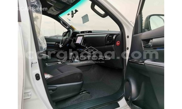 Ra Imported Toyota Hilux funfun Ọkọ̀ in Import - Dubai ni Ashanti Ra Imported Toyota Hilux funfun Ọkọ̀ in Import - Dubai ni Ashanti