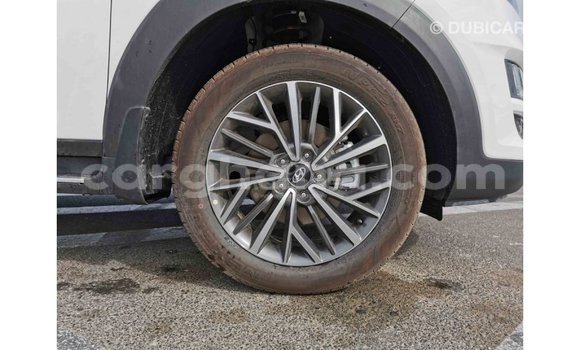 Sayi Imported Hyundai Tucson White Mota in Import - Dubai a Ashanti Sayi Imported Hyundai Tucson White Mota in Import - Dubai a Ashanti
