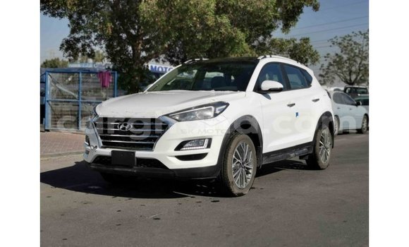 Buy Import Hyundai Tucson White Car in Import - Dubai in Ashanti Buy Import Hyundai Tucson White Car in Import - Dubai in Ashanti