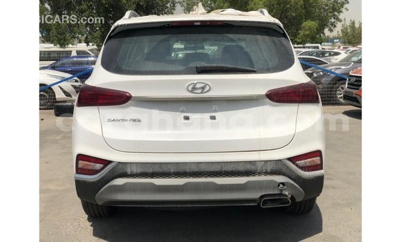Sayi Imported Hyundai Santa Fe White Mota in Import - Dubai a Ashanti Sayi Imported Hyundai Santa Fe White Mota in Import - Dubai a Ashanti