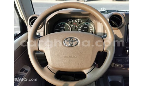 Buy Import Toyota Land Cruiser White Car in Import - Dubai in Ashanti Buy Import Toyota Land Cruiser White Car in Import - Dubai in Ashanti