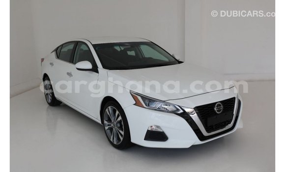 Buy Import Nissan Altima White Car in Import - Dubai in Ashanti Buy Import Nissan Altima White Car in Import - Dubai in Ashanti