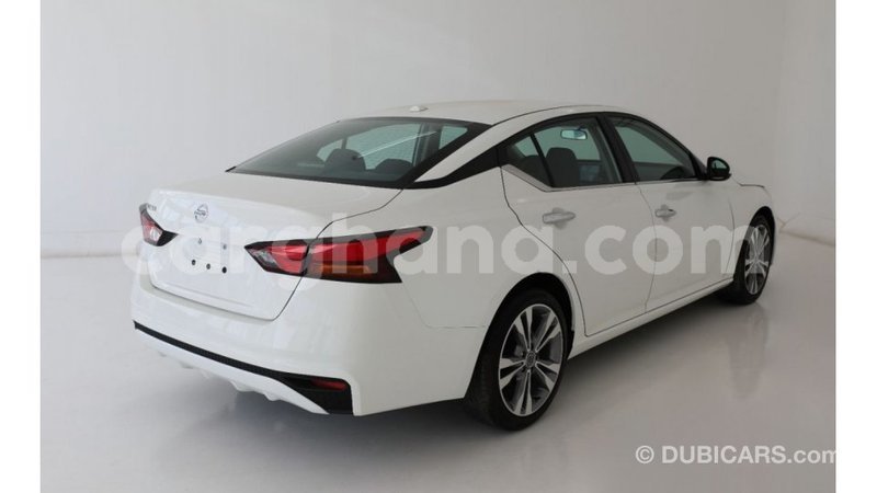 Big with watermark nissan altima ashanti import dubai 19094